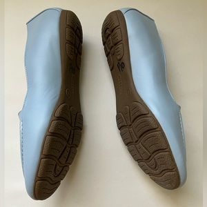 Cliffs by White Mountain Pointed-Toe Flats